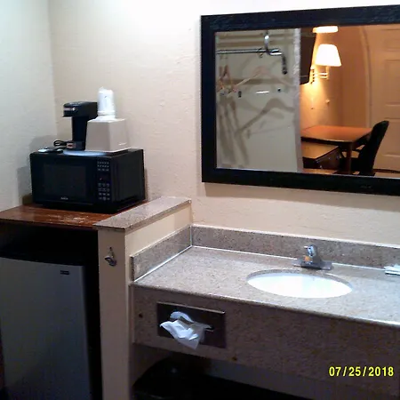 Super 8 By Wyndham Tucson Downtown Convention Center