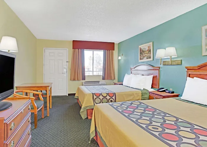 Super 8 By Wyndham Downtown Convention Center Hotel Tucson