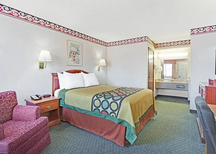 Super 8 By Wyndham Downtown Convention Center Tucson
